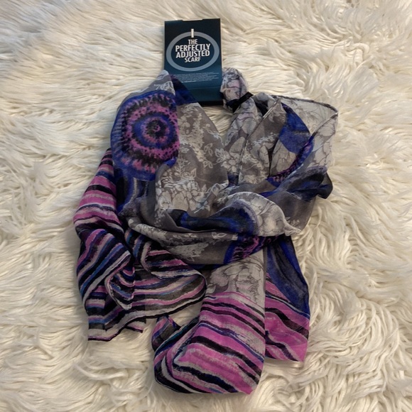 Women”s Scarf brand new color purple and gray see all photos - Picture 5 of 8